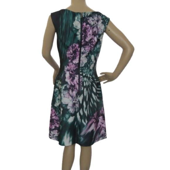 Vince Camuto Vibrant Floral Dress - Picture 7 of 9